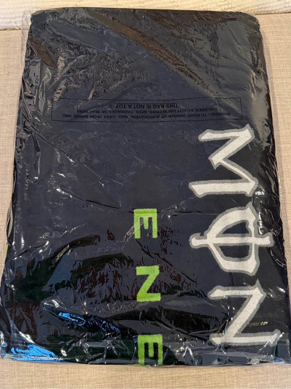 Monster Energy Beach 2 Towels Unisex OS Black New Sealed 2018 Logo Graphic Claw